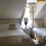 The Old School House 3*