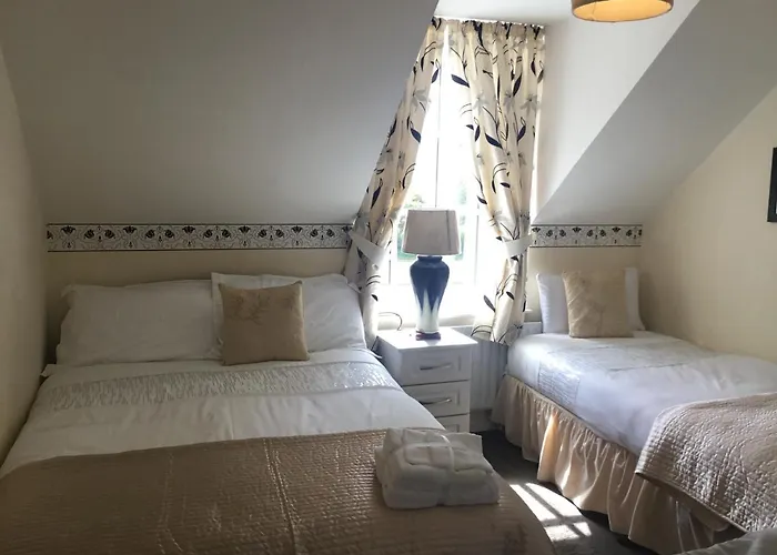 The Old School House 3*